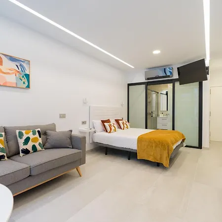 Apartment By Canteras Beach, Gran Canaria *